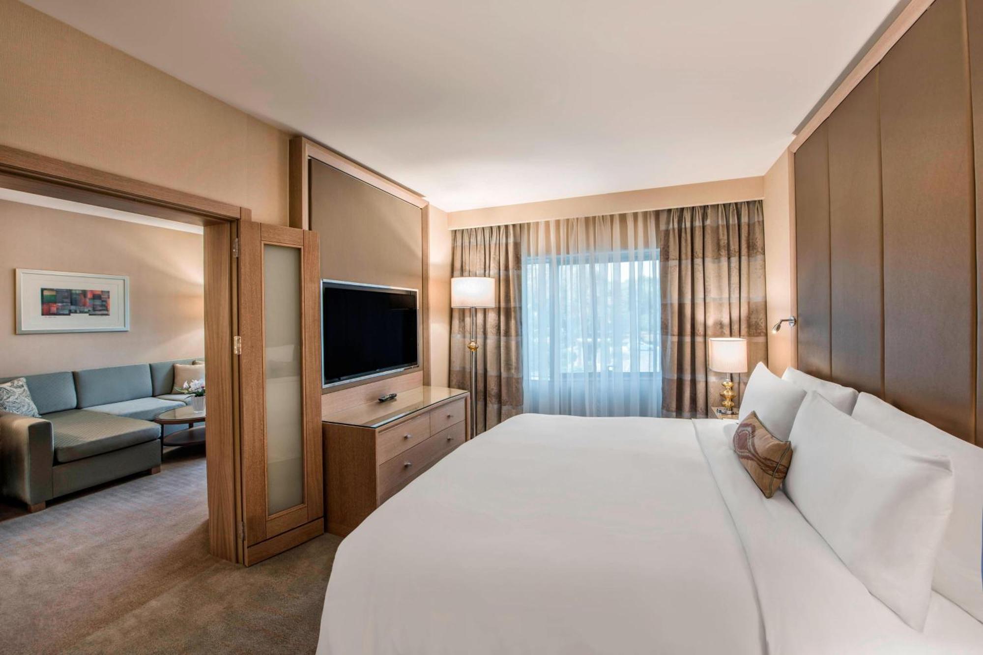 Renaissance Polat Istanbul Hotel Экстерьер фото Suite